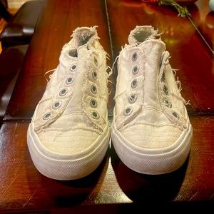 -Destroyed style white slip on